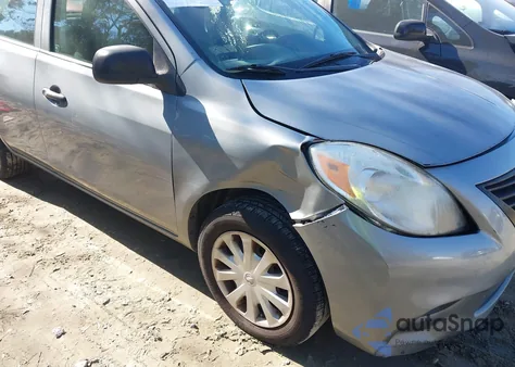 2014 Nissan Versa 1.6 S из США, поврежденный, VIN 3N1CN7AP4EL856207